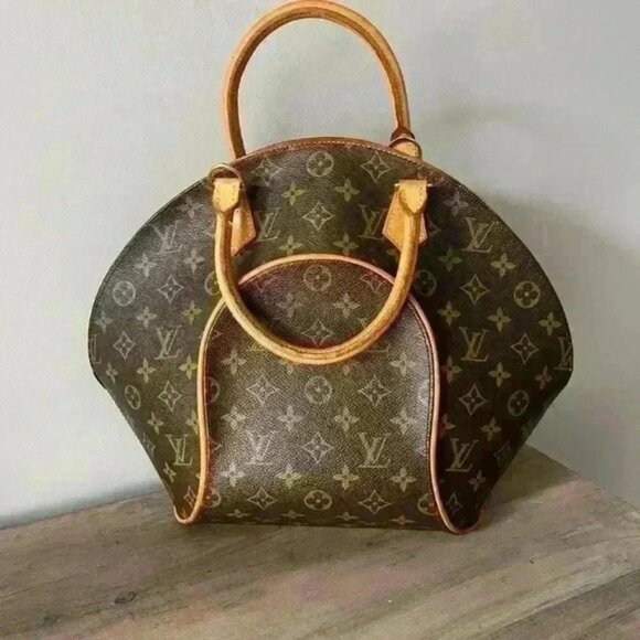 Louis Vuitton handbag - Picture 1 of 4